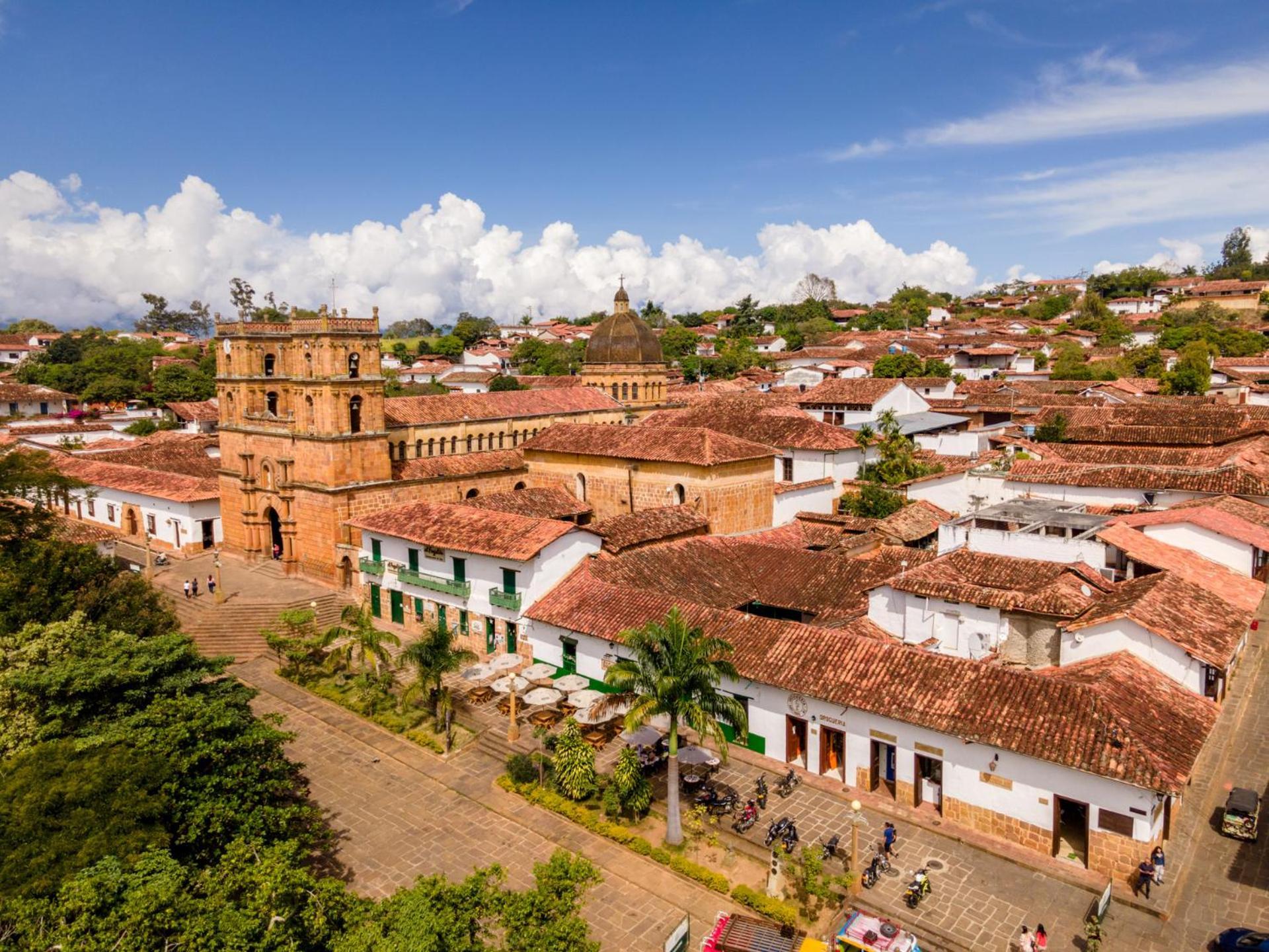 Posada Del Campanario บาริชารา ภายนอก รูปภาพ